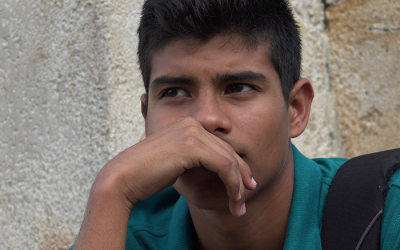 ¿CÓMO PREVENIR EL USO DE DROGAS EN ADOLESCENTES?